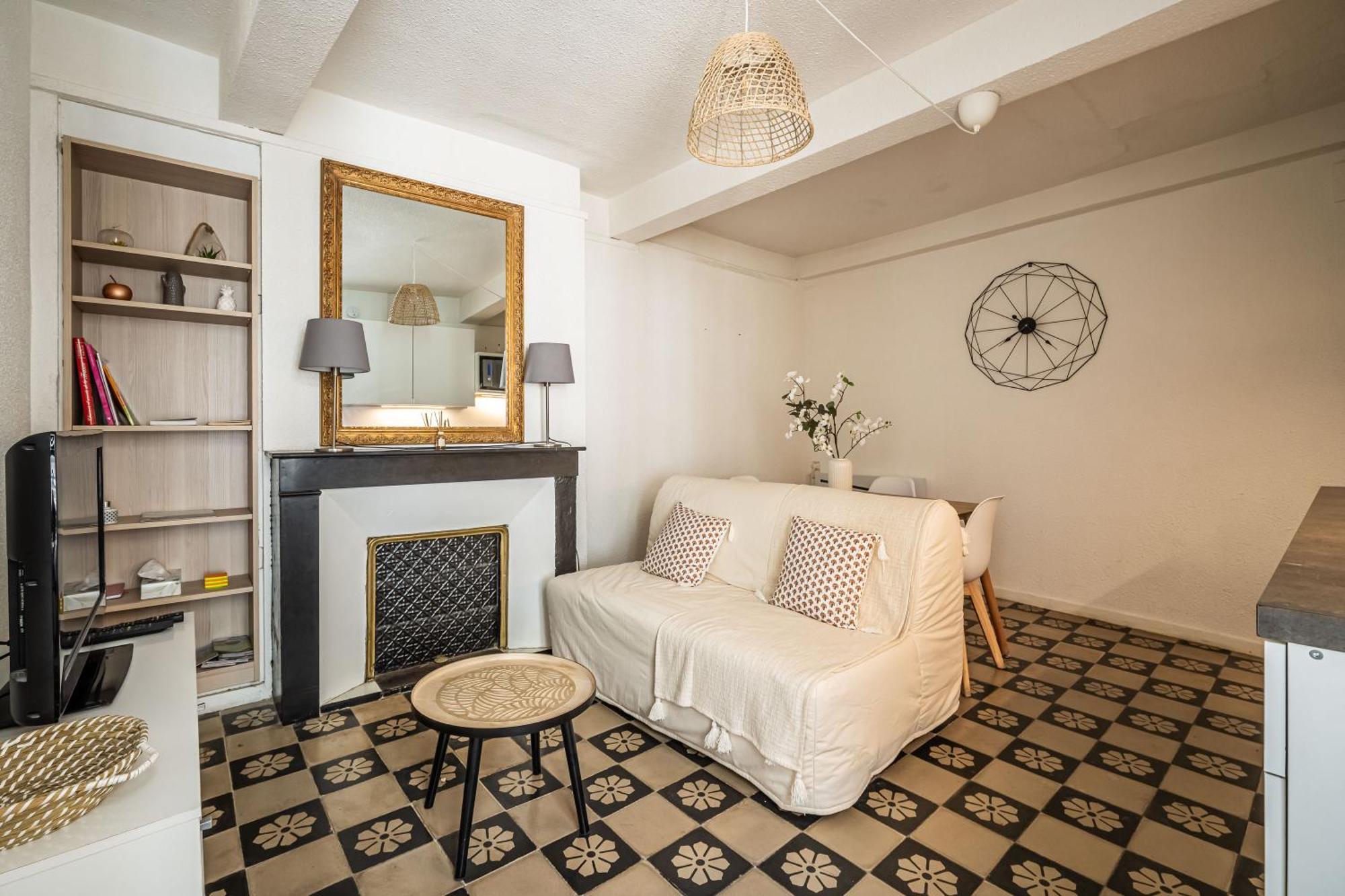 Charmant Studio Rue Droite Narbonne Bagian luar foto
